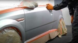 Choisir peinture pour voiture